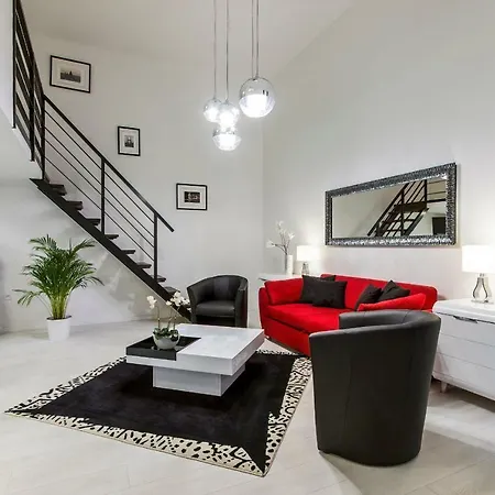 Premium By Hi5 - Szent Istvan 9 *